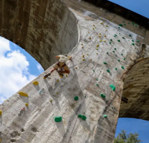 Klettern am Viadukt